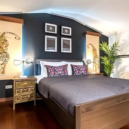Flat With Terrace Near Istiklal Street Apartamento *